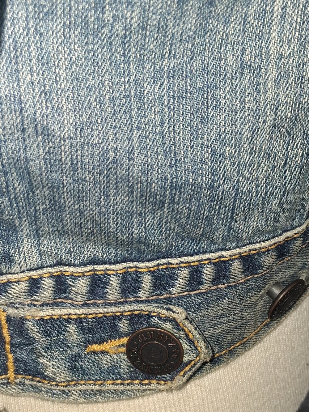 Jimmy'z Classic Light Wash Distressed Denim Jacket - Blue Womens Size S - Picture 5 of 15